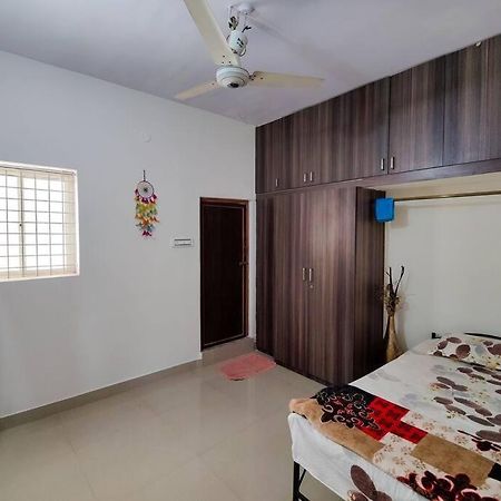 Comfy 2-Bedroom House In Sanjaynagar, Bengaluru Dış mekan fotoğraf