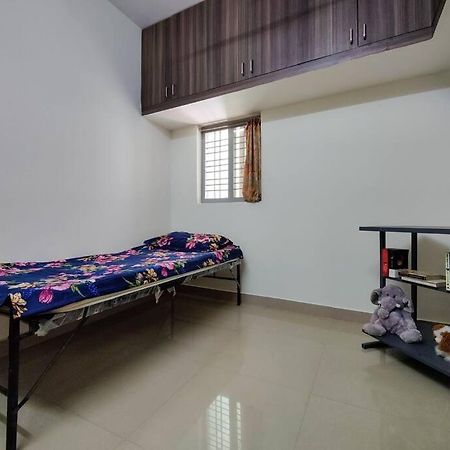 Comfy 2-Bedroom House In Sanjaynagar, Bengaluru Dış mekan fotoğraf
