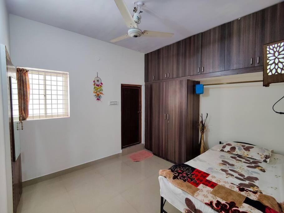 Comfy 2-Bedroom House In Sanjaynagar, Bengaluru Dış mekan fotoğraf